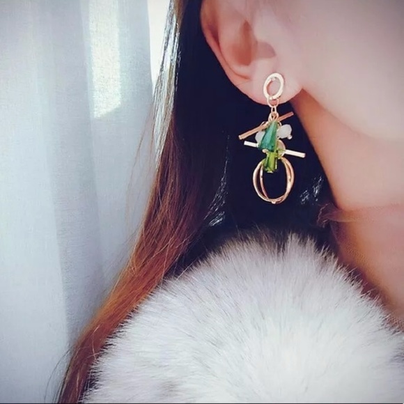 NEW FOREST Cute Asymmetrical Handmade Earrings 1 - Picture 2 of 5